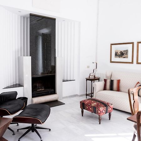Palacio Marmoles Seville Room photo