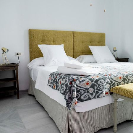 Palacio Marmoles Seville Room photo